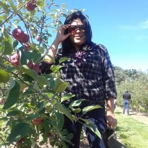 Meet your Posher, Elodia